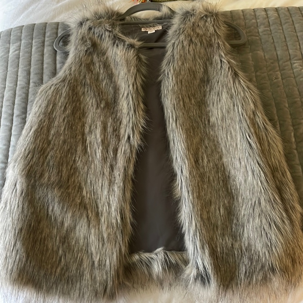 Fur vest